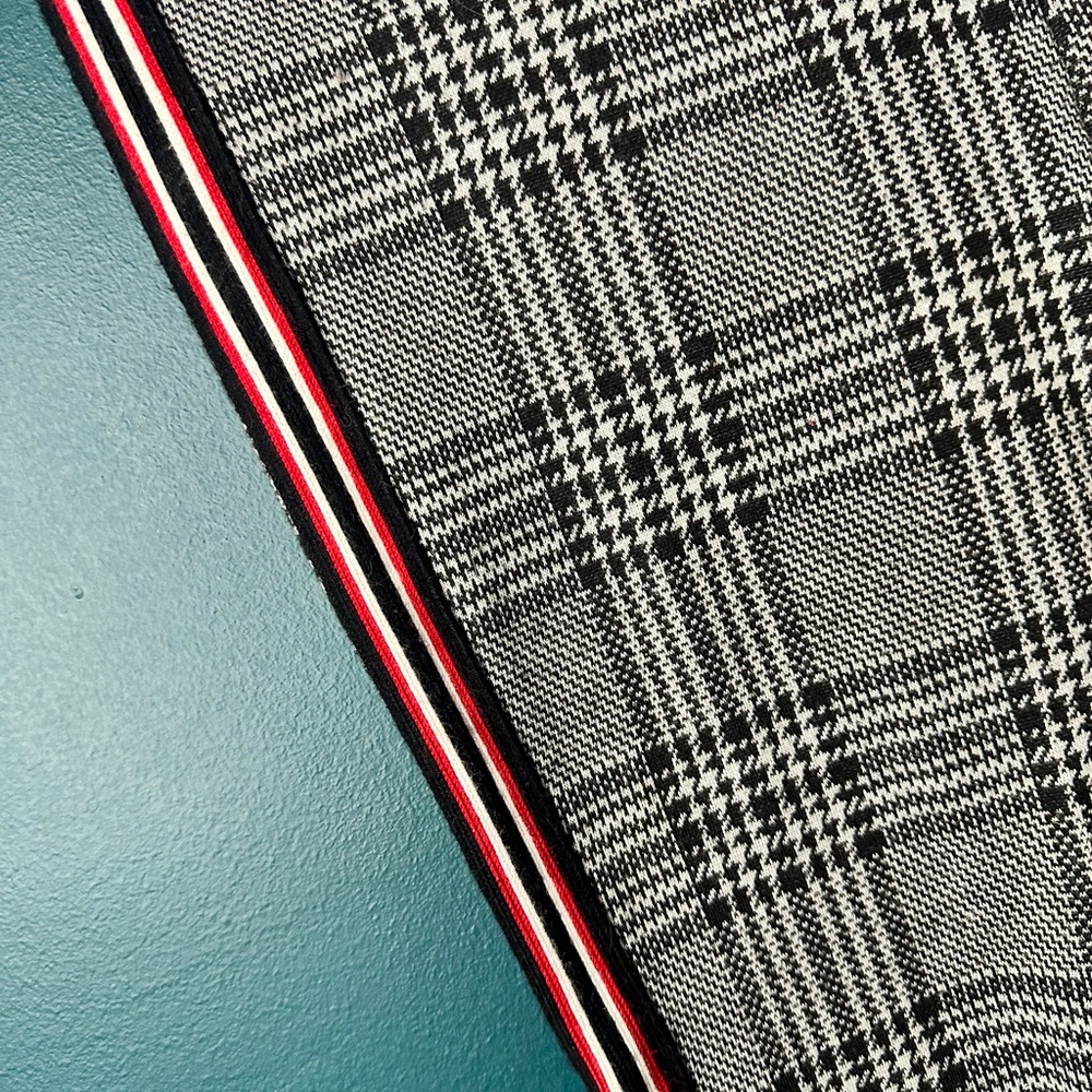Stylish Black and White Checkered Men's Scarf